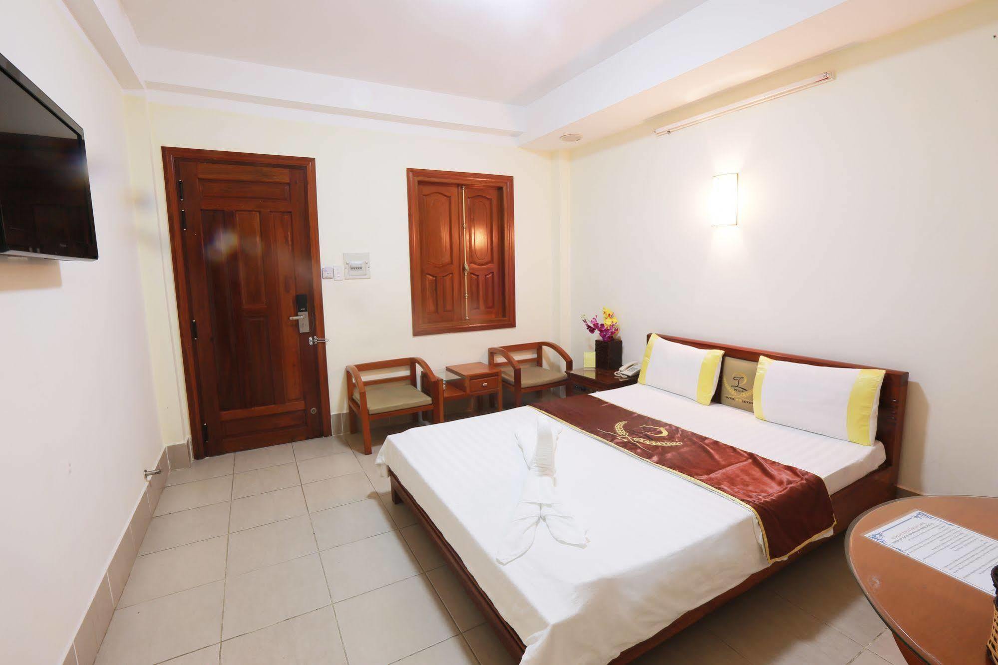 Pylos Hotel Ho Chi Minh City Exterior photo